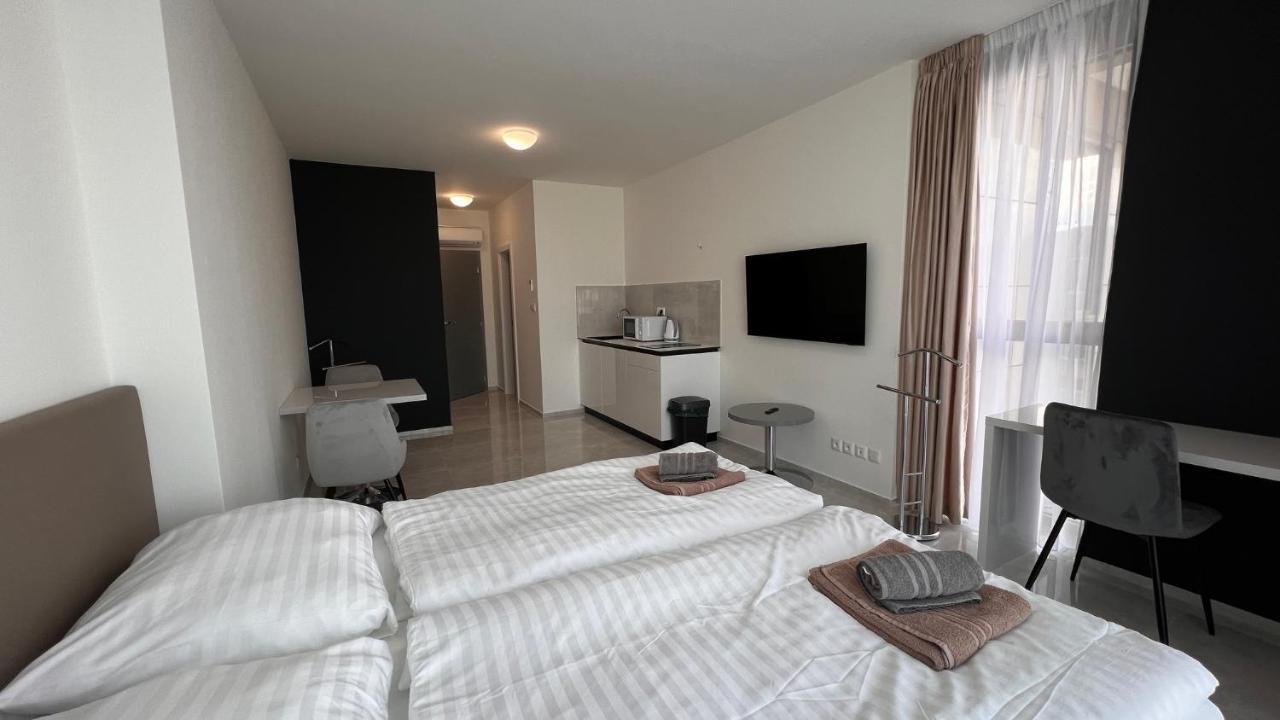 Air Conditioned 1 Room Apartment Vienna Gate, 2 Bratislava Luaran gambar